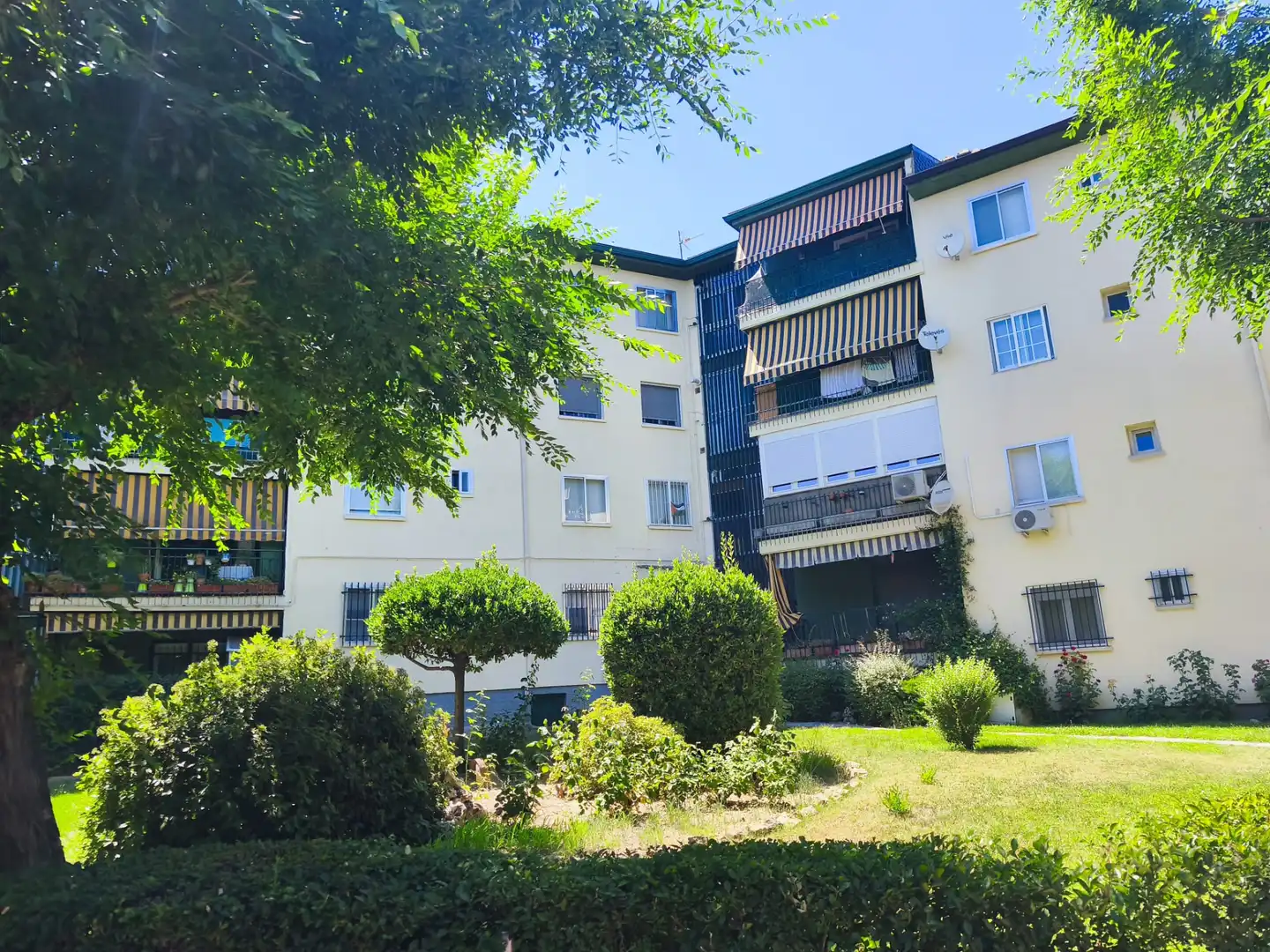 Vista exterior de Piso para compartir en Parque de la Coruña - Las Suertes