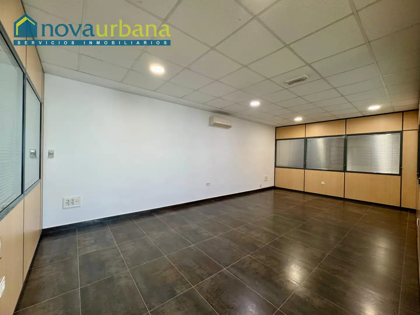 Oficina de alquiler en Xirivella con Aire acondicionado y Calefacción