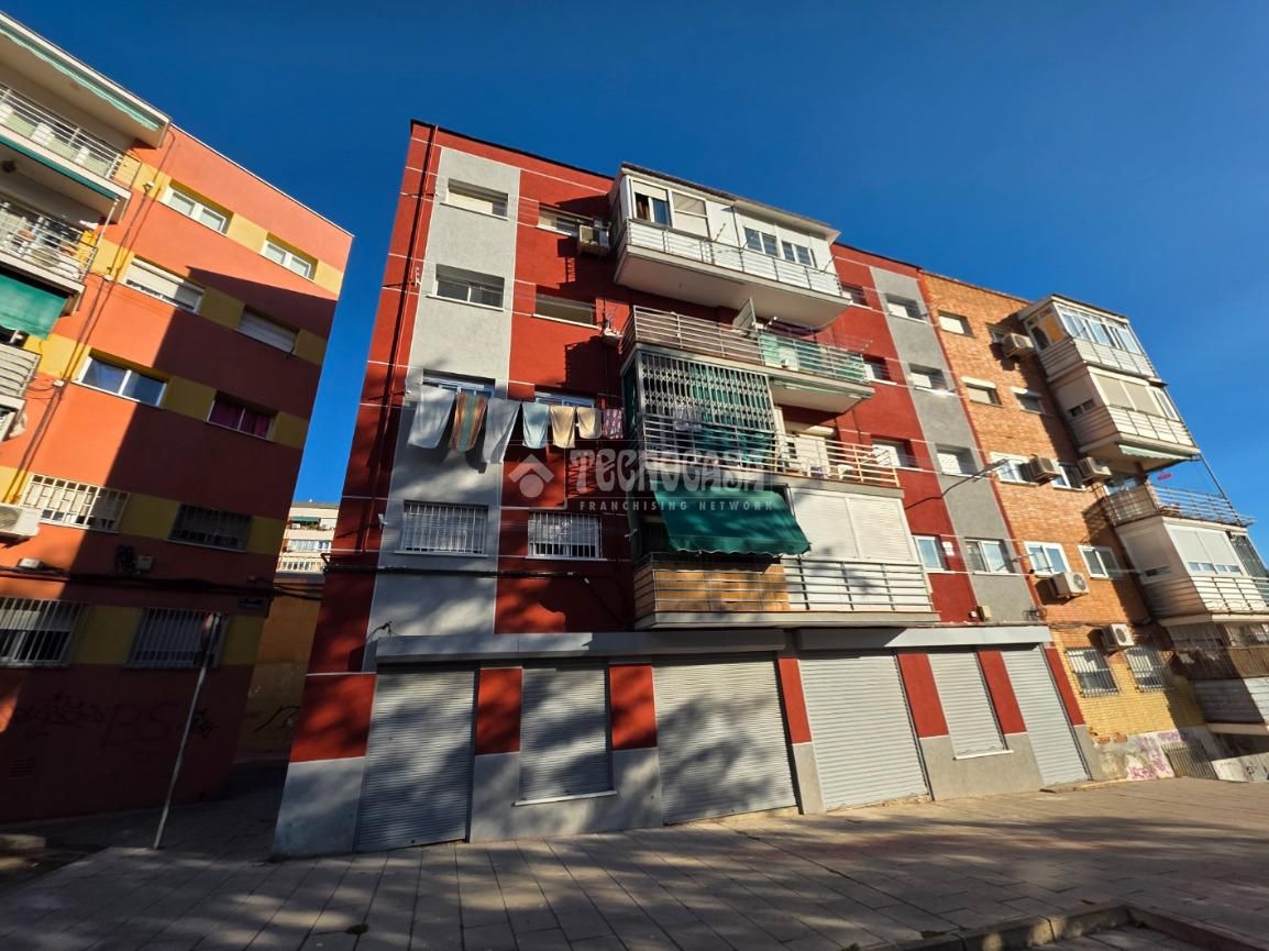 Vista exterior de Local en venda en Alcorcón