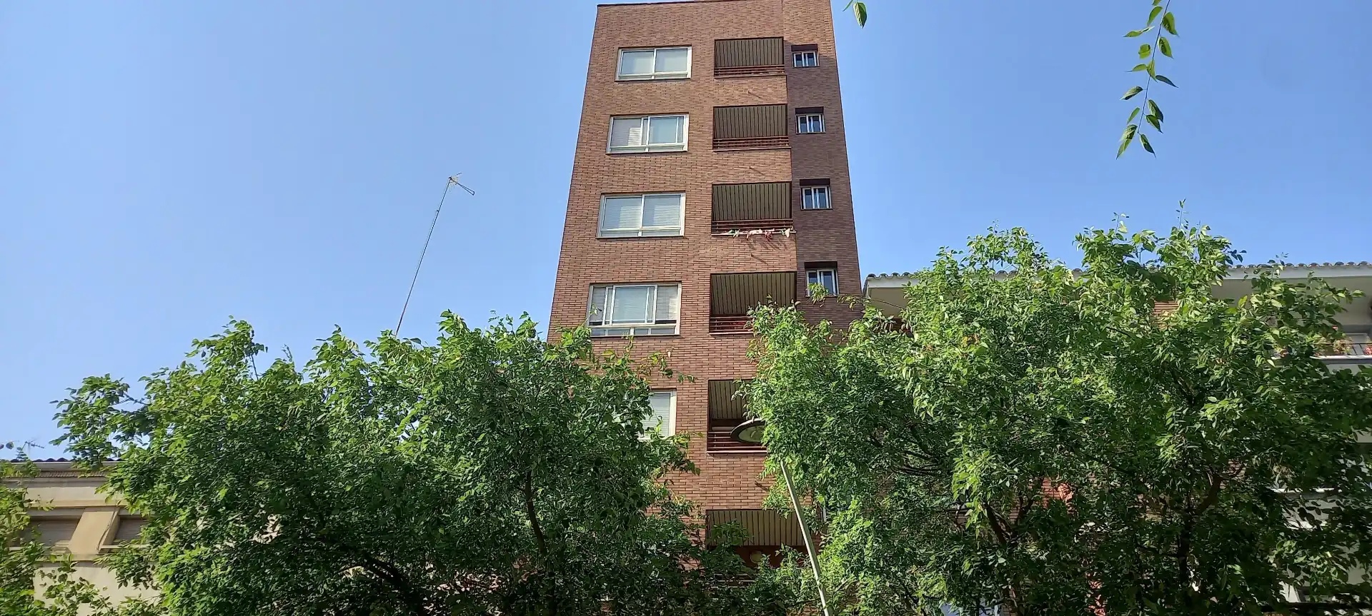 Vista exterior de Edificio en venta en Zaragoza