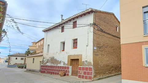 Casa Pueblo en venta en Huesca, 4 dormitorios.