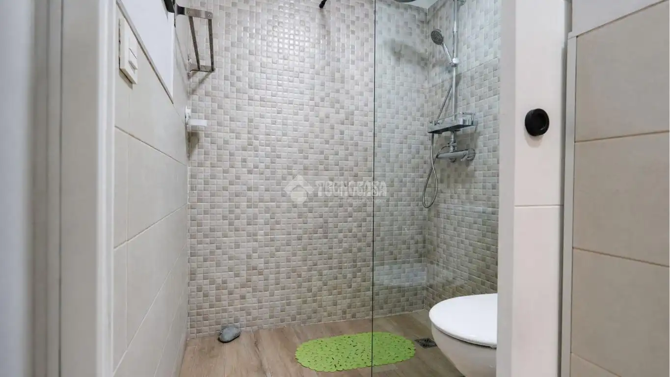 Bathroom of Study for sale in Santa Cruz de Tenerife  with Air Conditioner