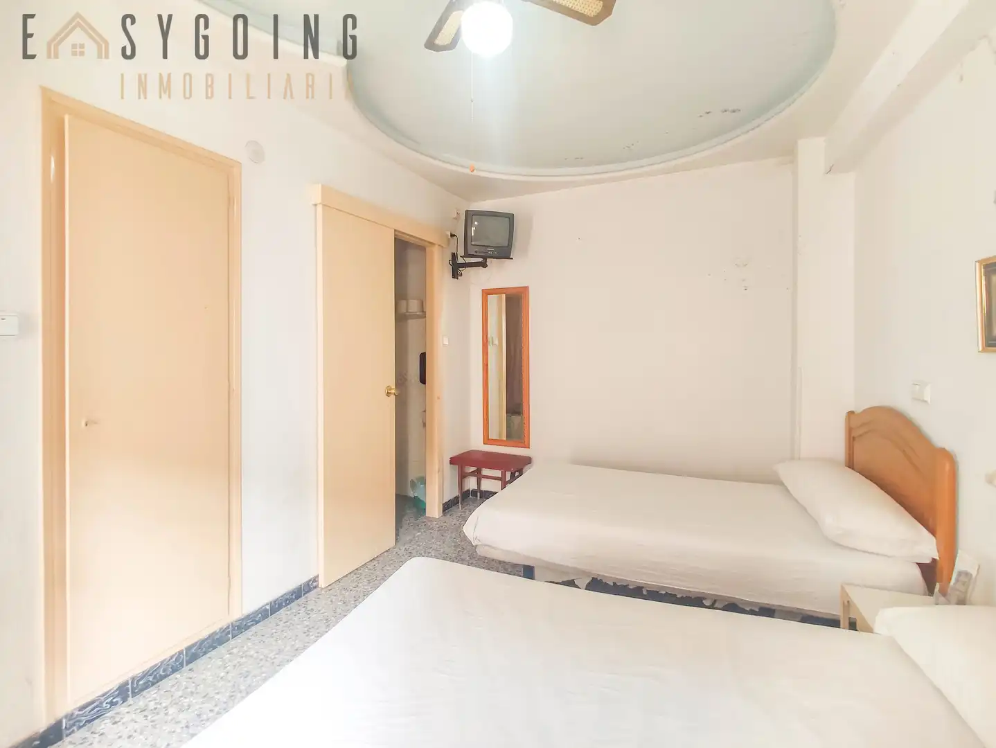 Habitación de Edificio en venta en Santa Pola