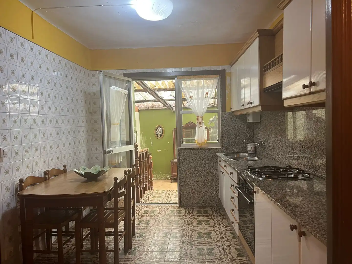 Küche von Einfamilien-Reihenhaus zum Verkauf in Valdoviño mit Heizung, Terrasse und Abstellraum