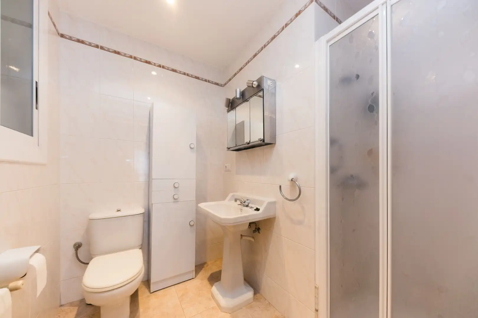 Bathroom of Buildings for sale in L'Ampolla