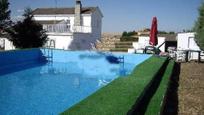 Piscina de Casa o xalet en venda en Arapiles amb Calefacció, Terrassa i Traster
