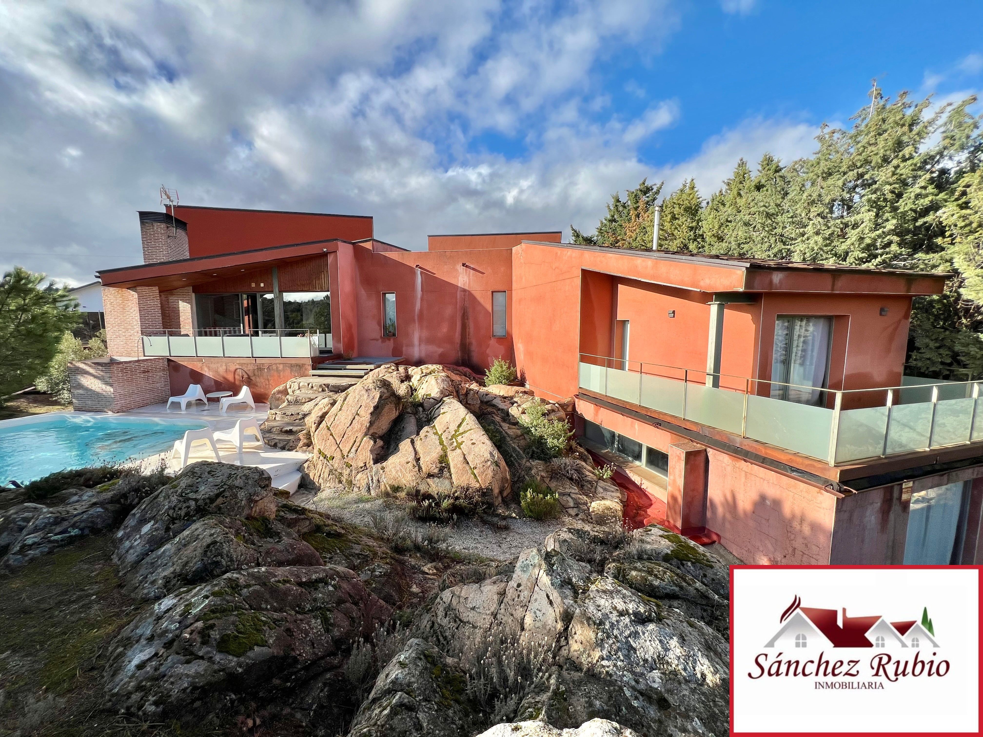Exterior view of House or chalet to rent in Hoyo de Manzanares  with Heating, Private garden and Parquet flooring