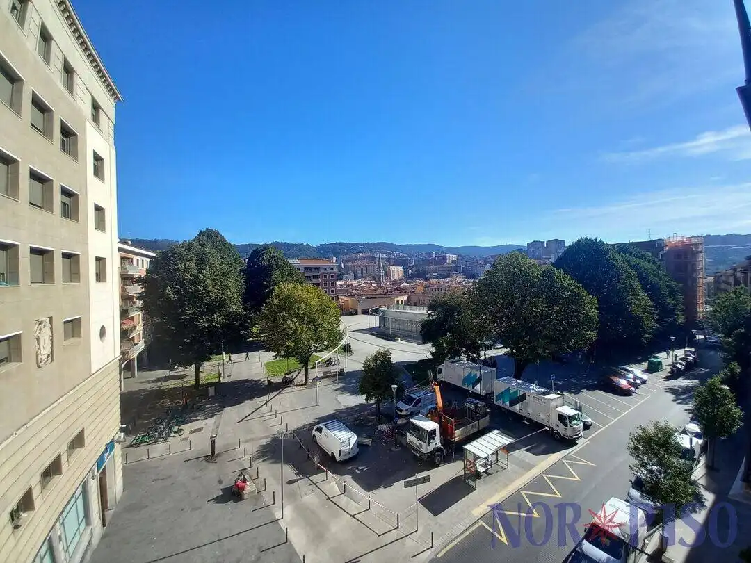 Pis amb terrassa en venda a Ibaiondo, imagen 23