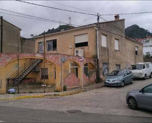 Vista exterior de Local de lloguer en Ador