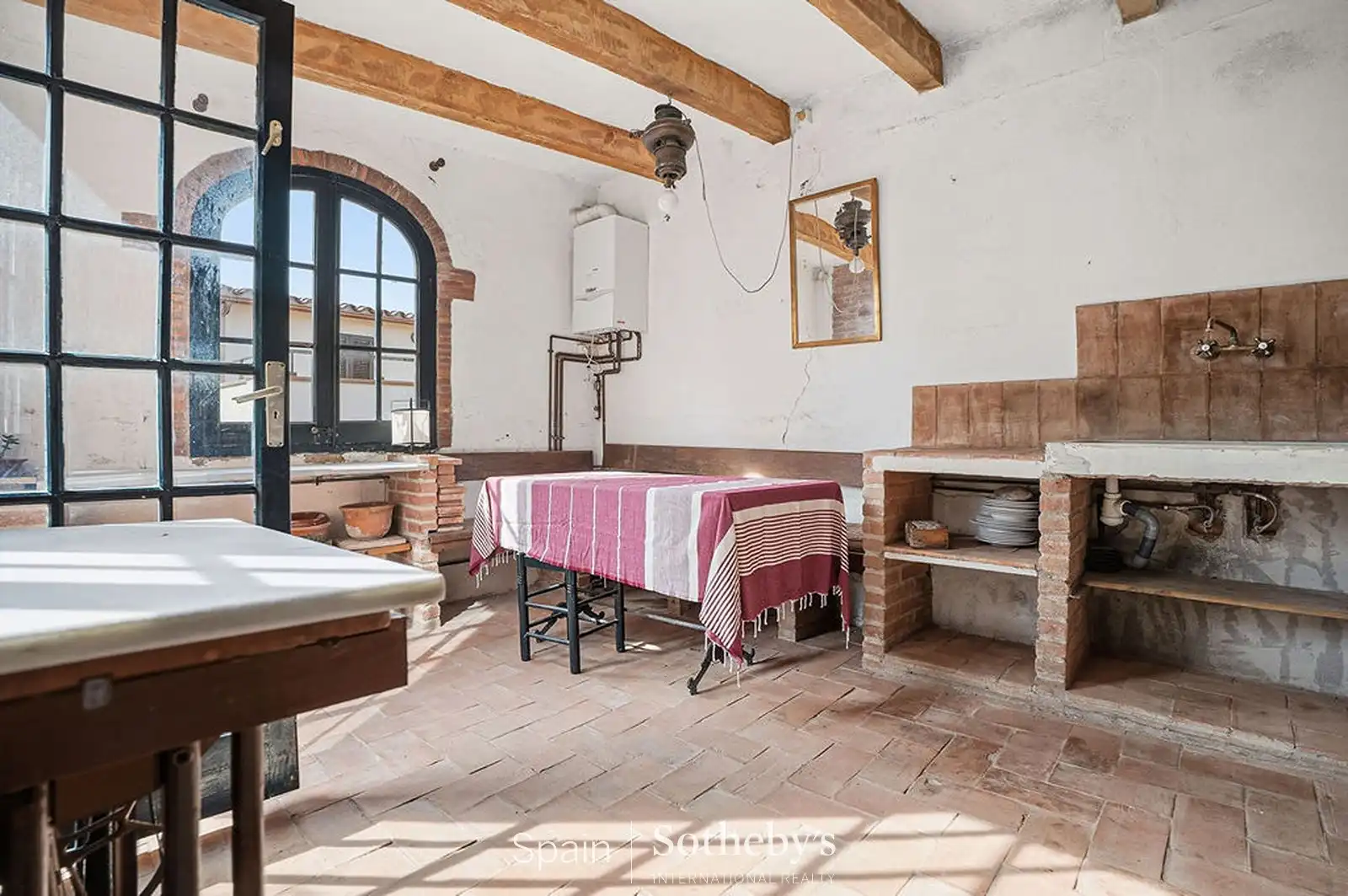 Küche von Einfamilien-Reihenhaus zum Verkauf in L'Escala mit Heizung, Terrasse und Abstellraum
