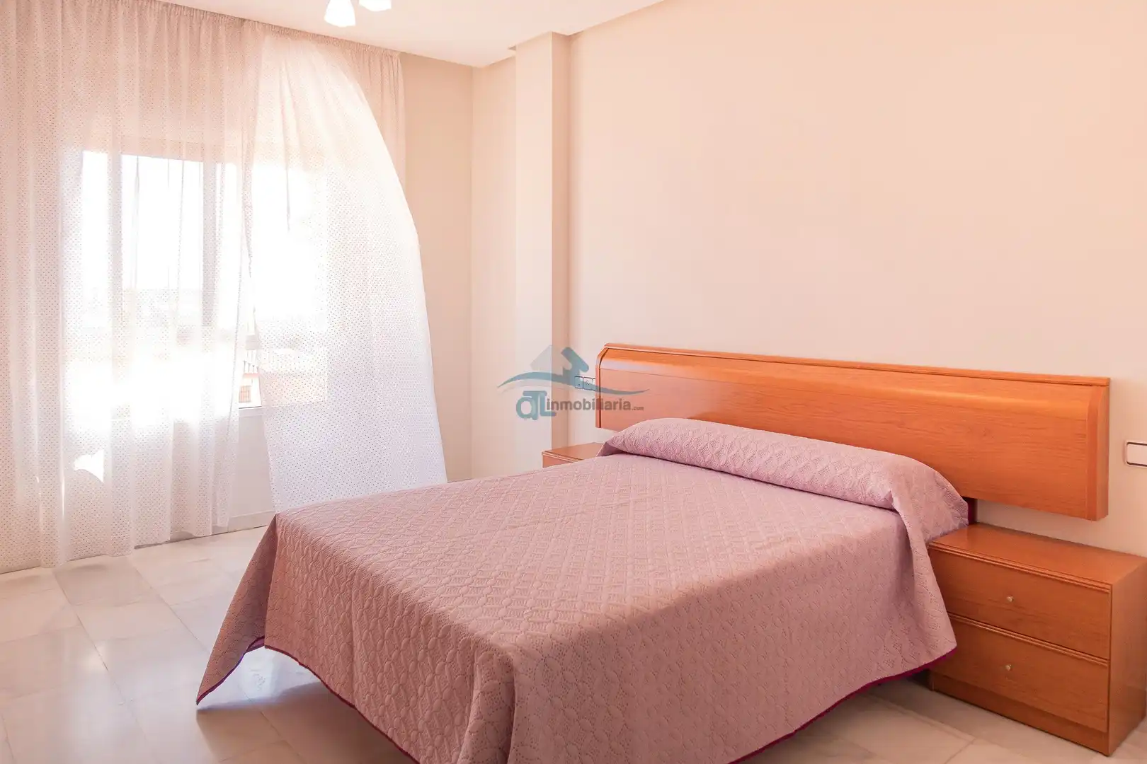 Schlafzimmer von Wohnung zur Miete in Linares mit Klimaanlage, Möbliert und Ofen