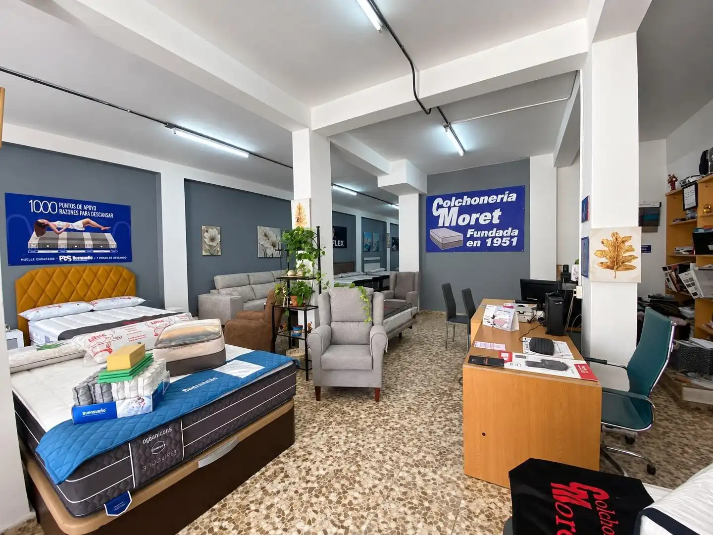 Locale commerciale in vendita a Calle Martínez de la Rosa 109