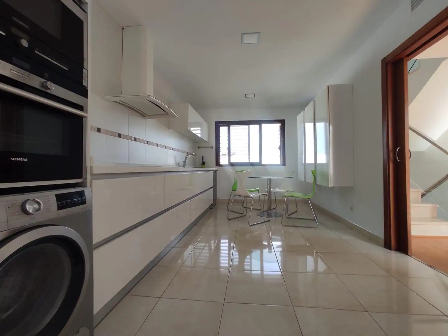 Cocina de Casa o chalet de alquiler en Montequinto con Aire acondicionado, Calefacción y Jardín privado