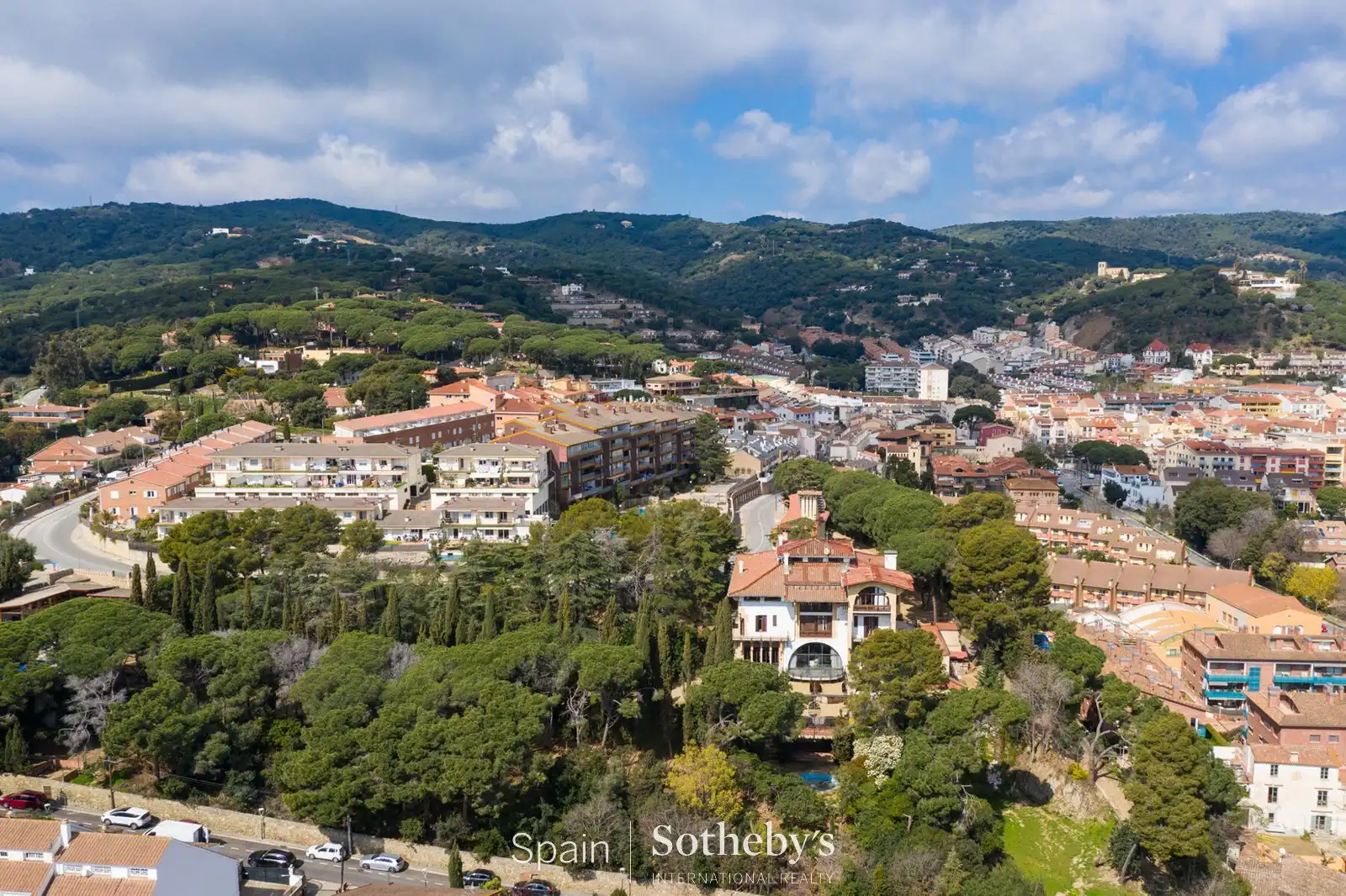 Vista exterior de Finca rústica en venda en Sant Andreu de Llavaneres amb Calefacció, Jardí privat i Terrassa