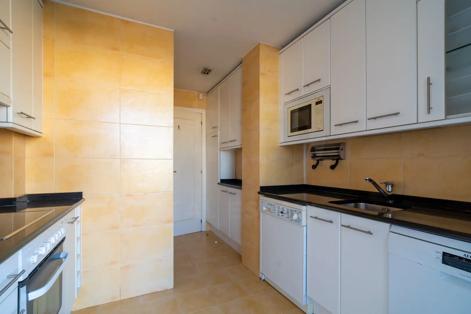 Cocina de Ático en venta en Madrid con Aire acondicionado, Calefacción y Terraza