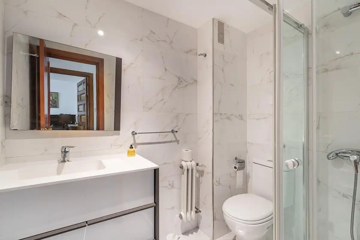 Bathroom of Flat for sale in Ronda