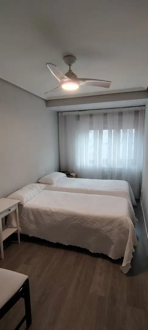 Bedroom of Flat for sale in Salamanca  with Heating, Parquet flooring and Furnished