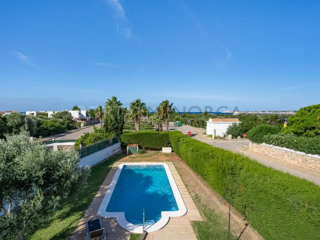 Vista exterior de Casa o xalet en venda en Ciutadella de Menorca amb Piscina