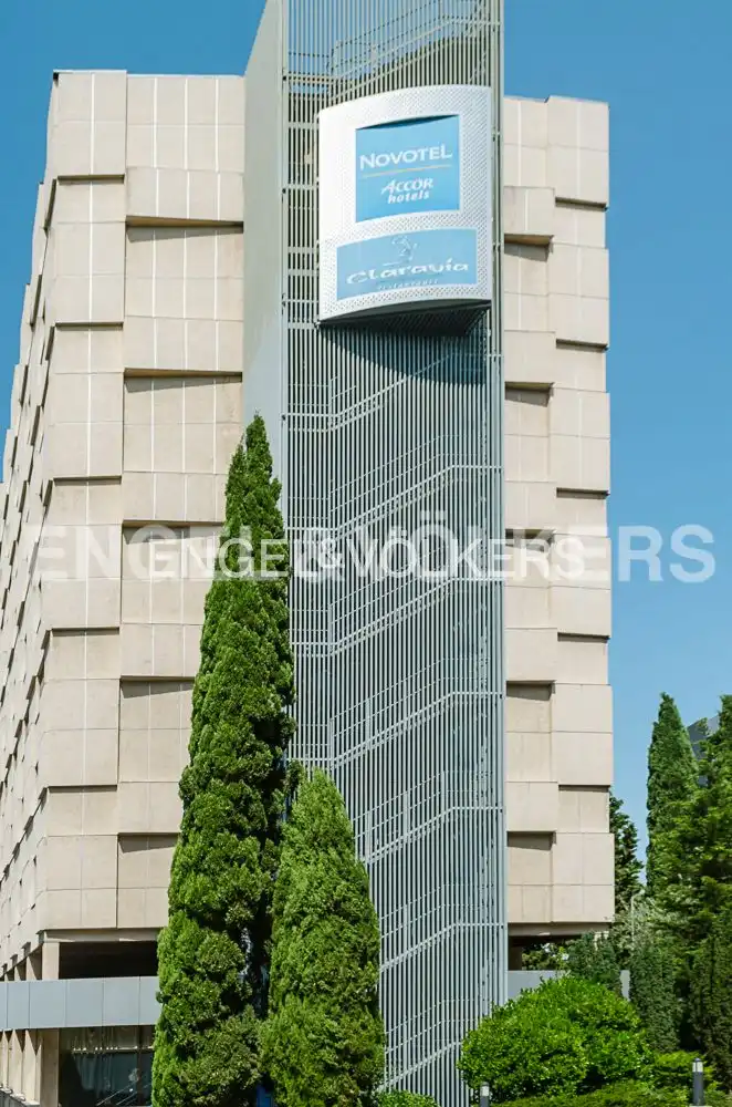 Außenansicht von Wohnung zur Miete in Madrid mit Klimaanlage, Heizung und Terrasse