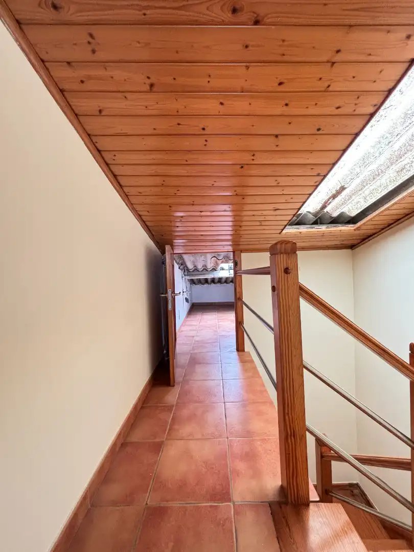 Casa adosada en venta en Rianxo con Calefacción, Trastero y Amueblado