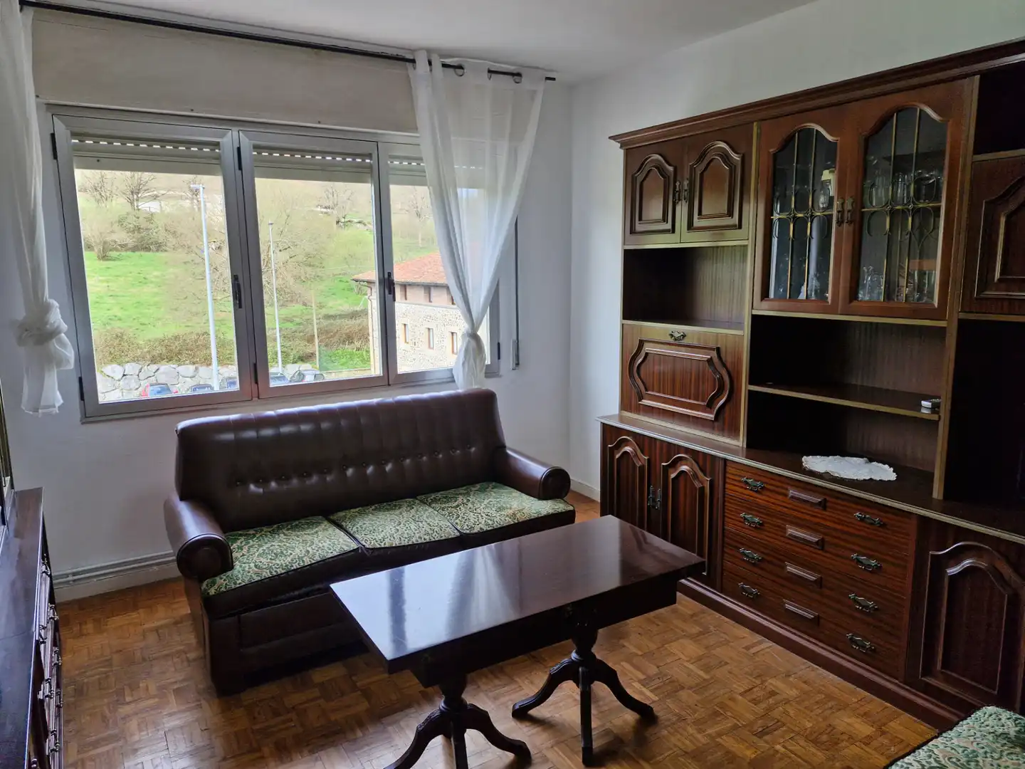Sala d'estar de Pis de lloguer en Okondo amb Calefacció, Moblat i Forn