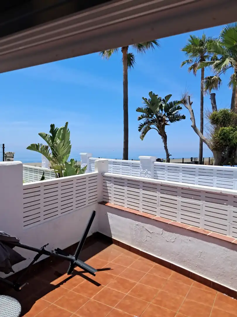 Terrassa de Casa adosada en venda en Estepona amb Aire condicionat, Terrassa i Traster
