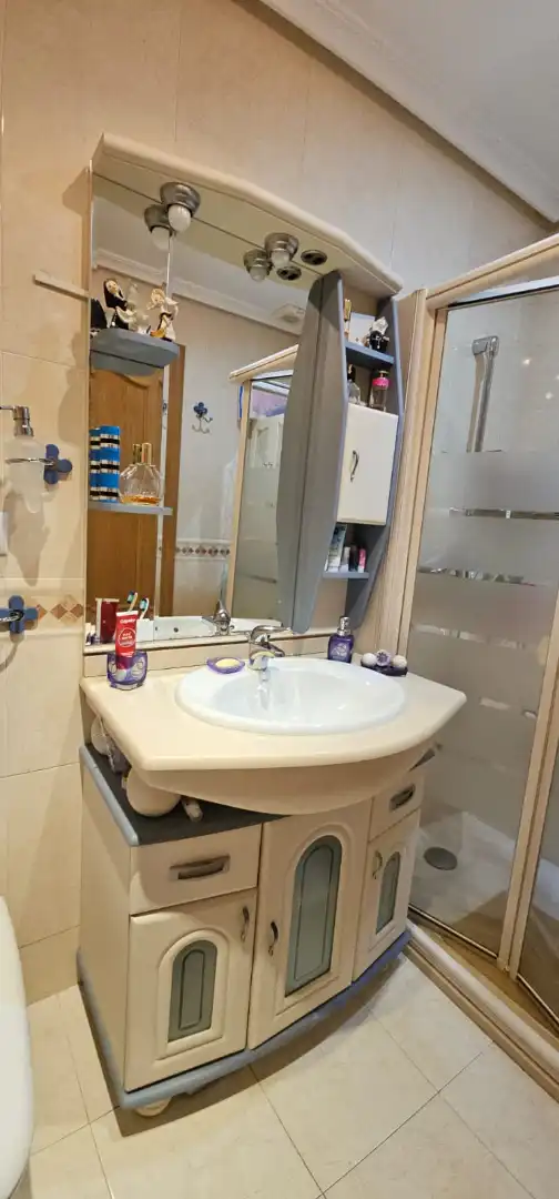 Baño de Piso en venta en Puertollano con Calefacción y Amueblado