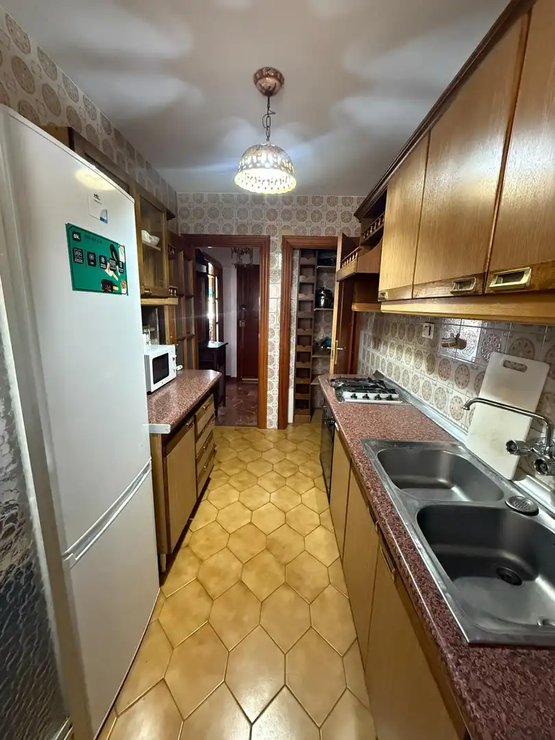 Cocina de Piso de alquiler en Granada con Terraza