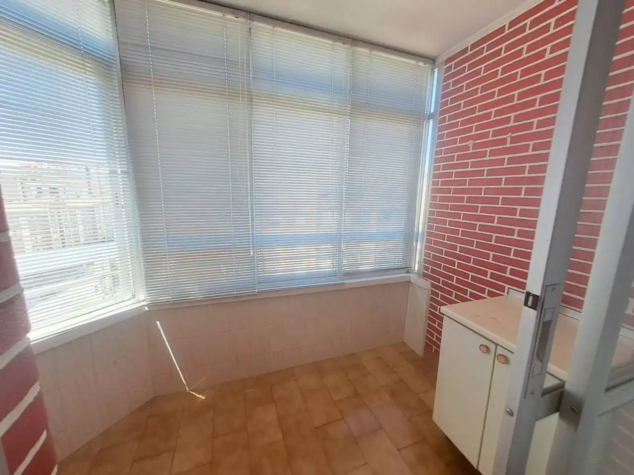 Flat for rent in Calle Antonio Machado, Reyes Católicos