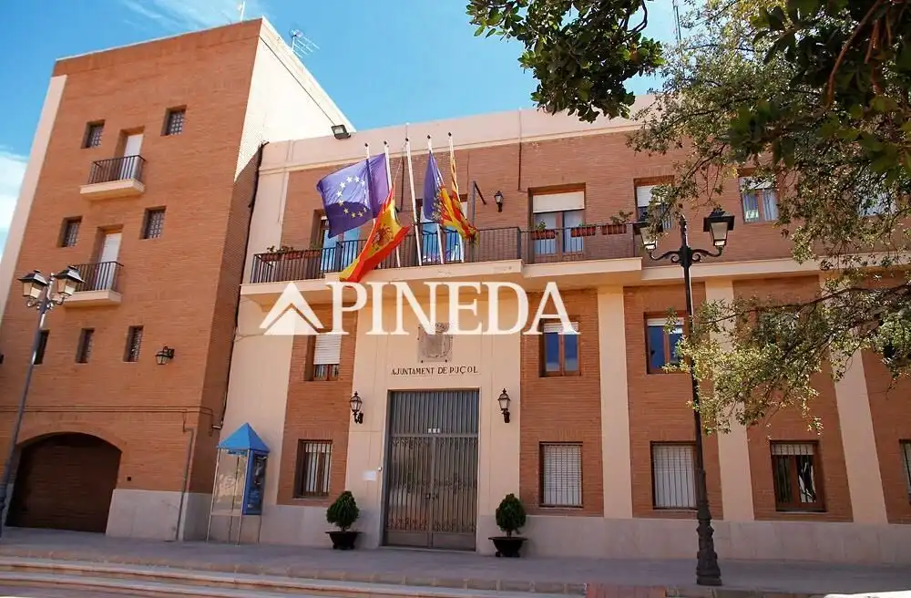 Local comercial en alquiler en Avenida de Alfinach