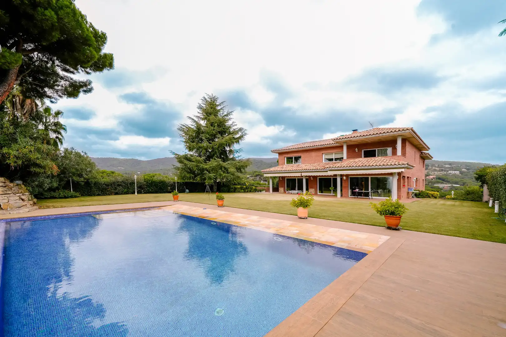 Casa con piscina in vendita a Rocaferrera