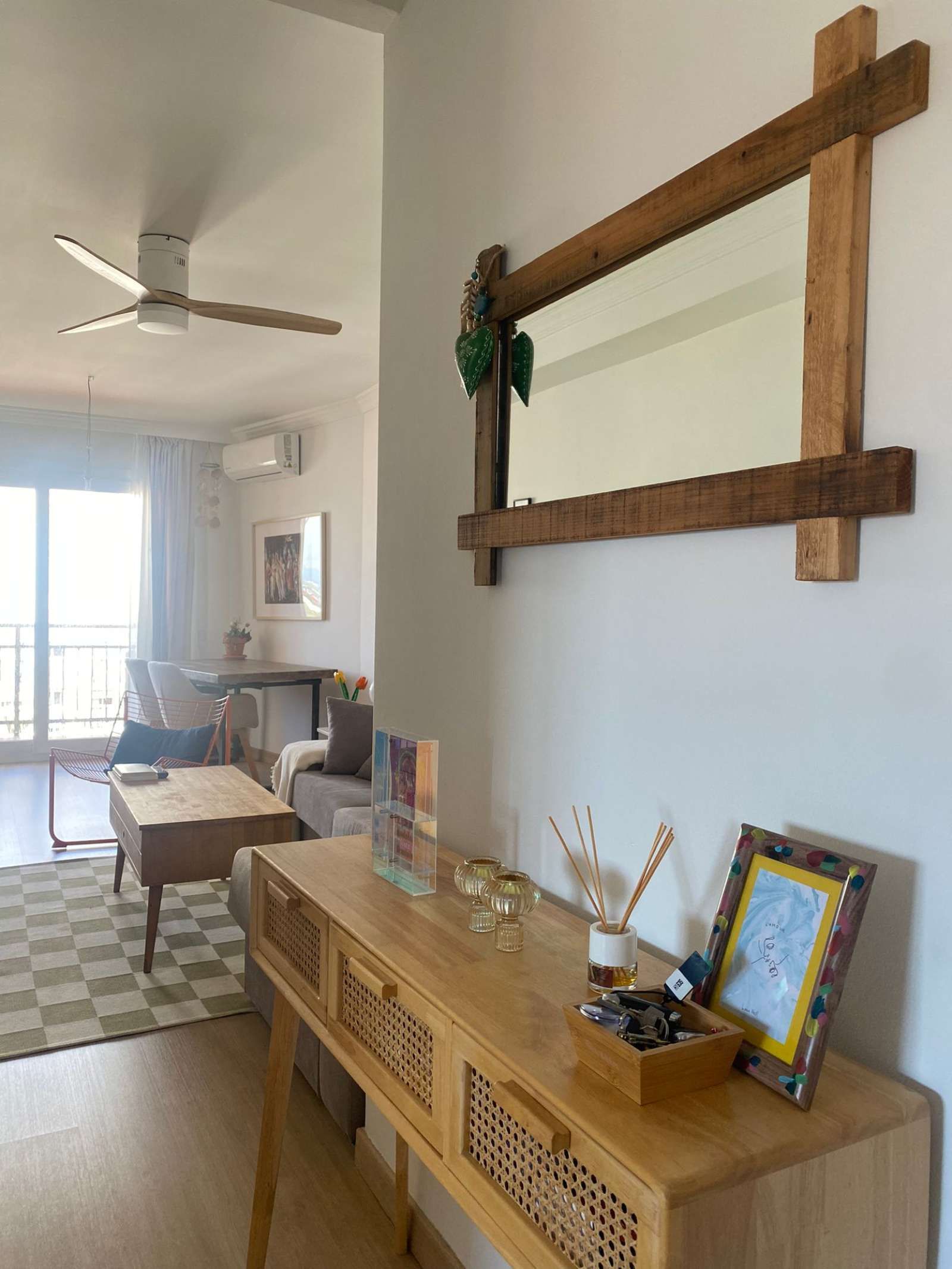 Living room of Study to share in Málaga Capital  with Air Conditioner and Terrace