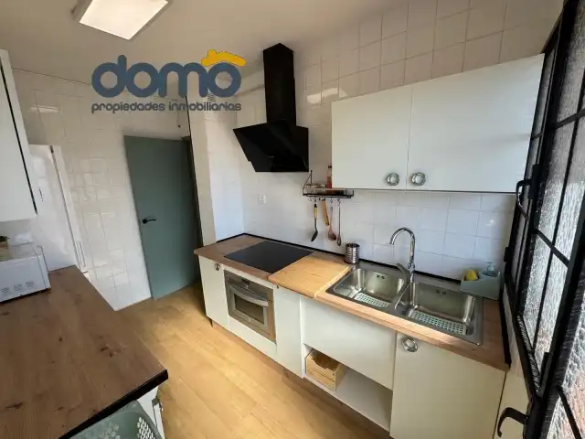 Cocina de Piso para compartir en Granada con Parquet, Amueblado y Lavadora