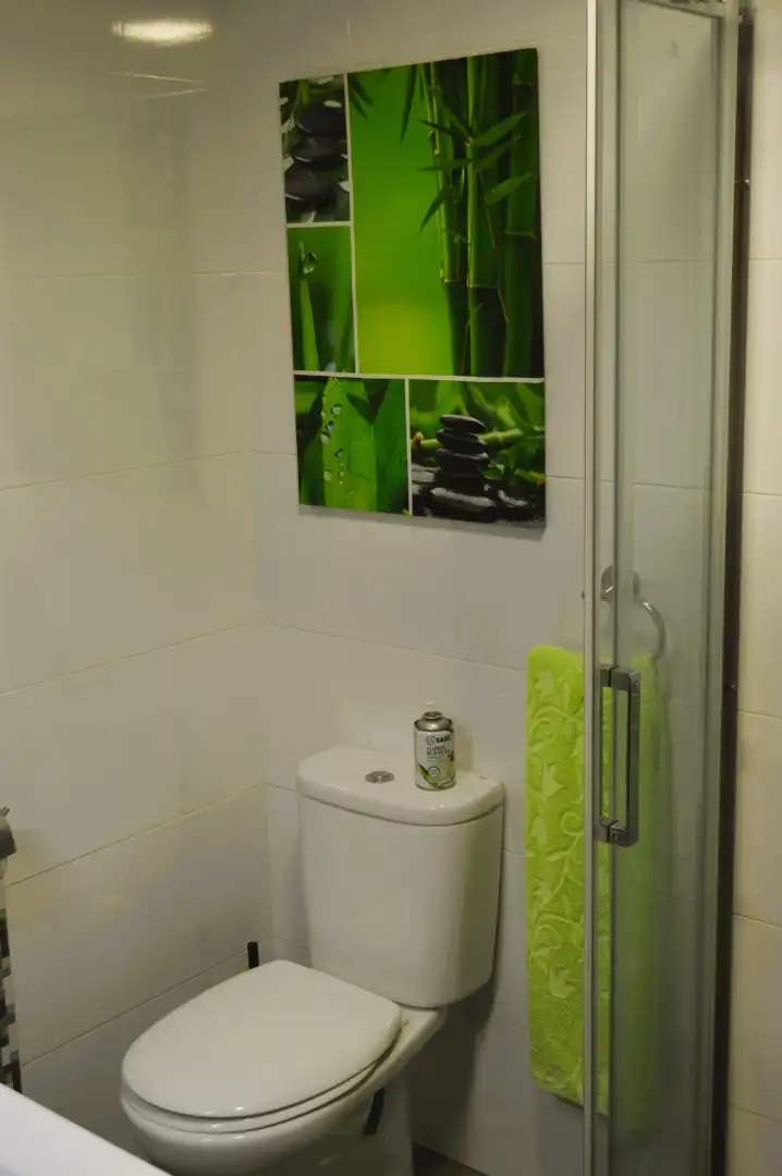 Baño de Piso en venta en Avilés con Calefacción, Parquet y Trastero