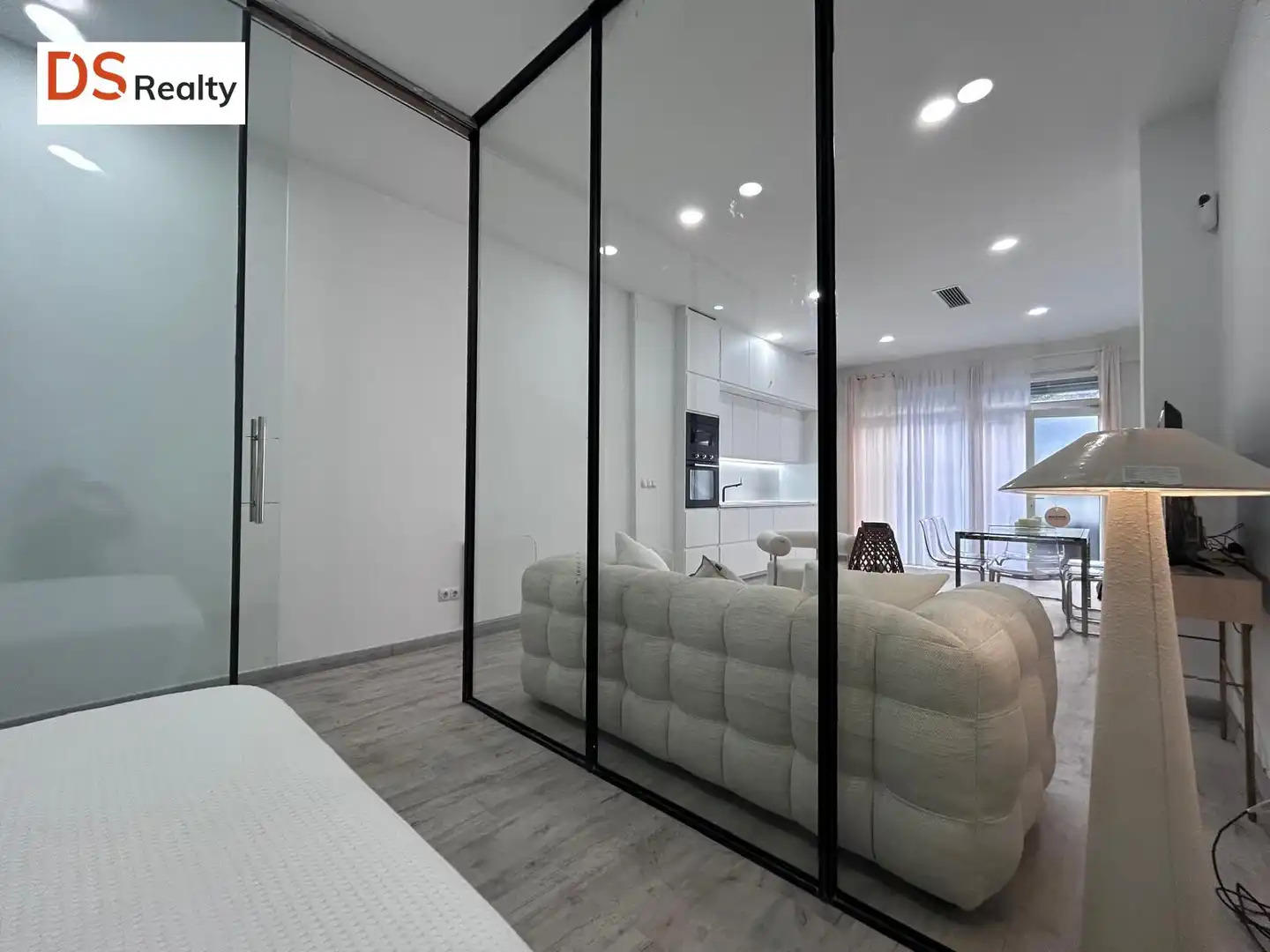 Ground floor with lift for sale in Calle ARTISTAS, imagen 16