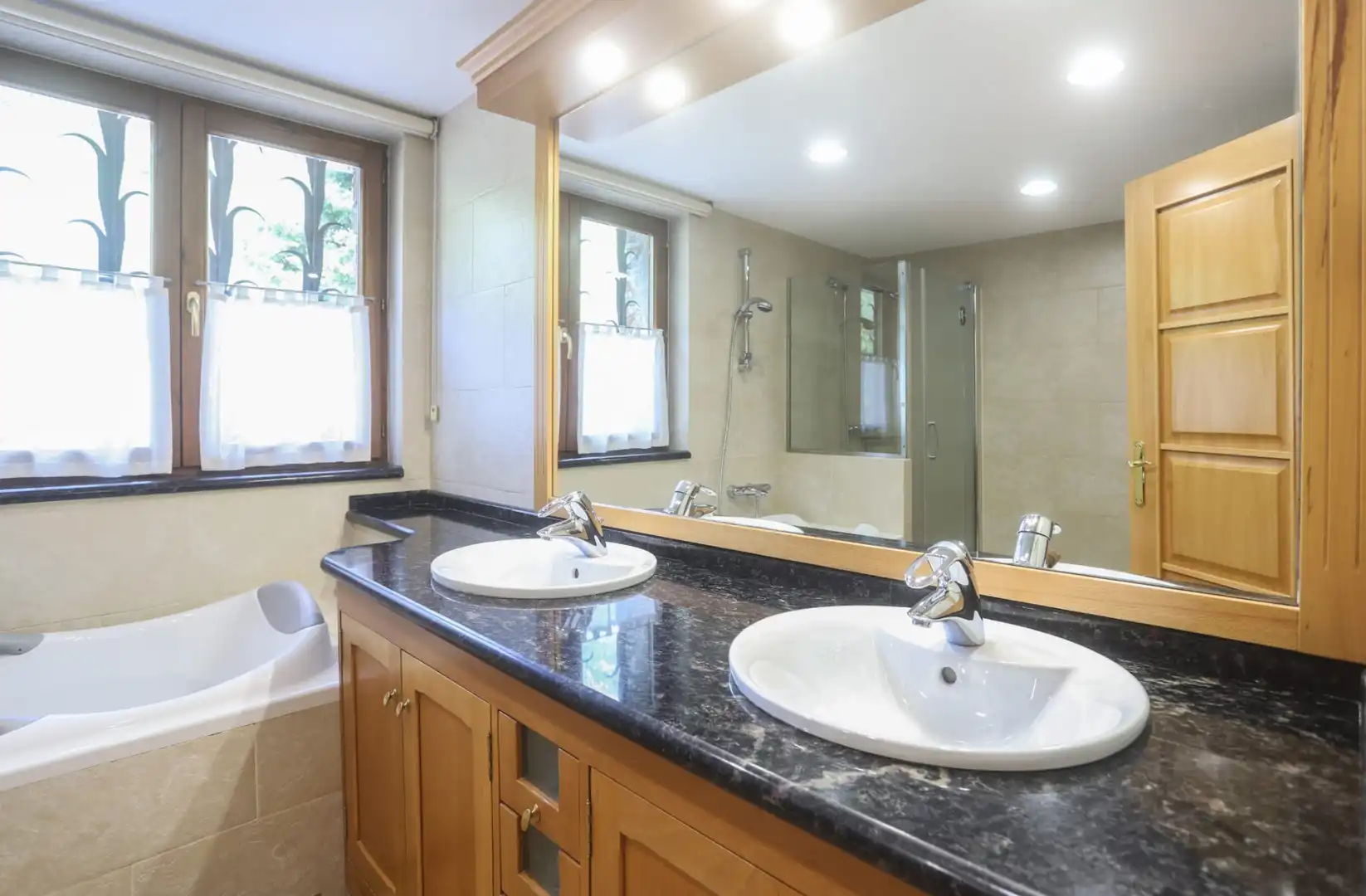 Bathroom of Country homes for sale in Les Valls de Valira  with Heating, Private garden and Storage room
