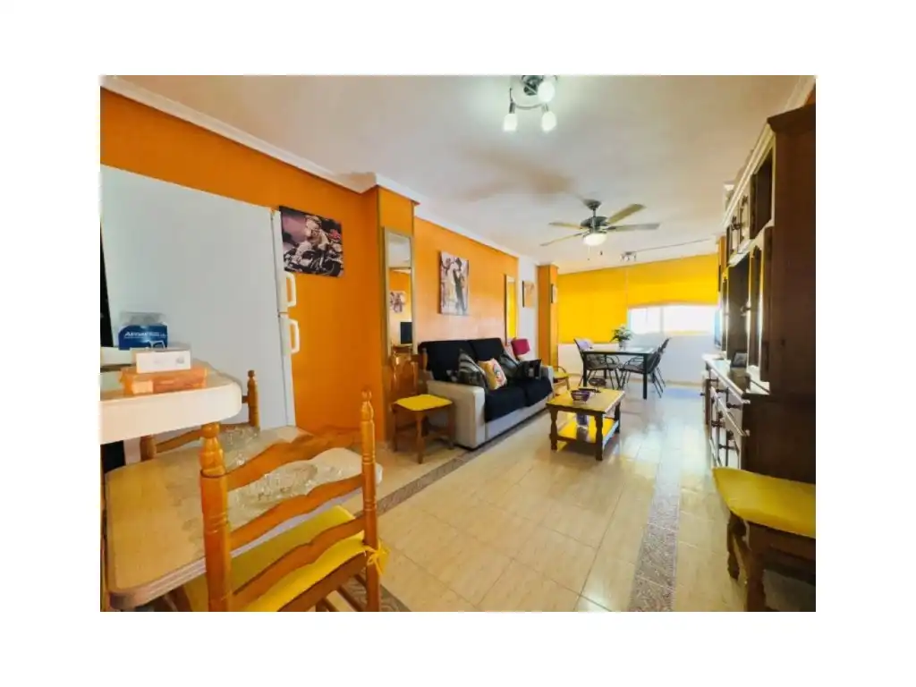 Sala d'estar de Apartament en venda en Torrevieja amb Moblat