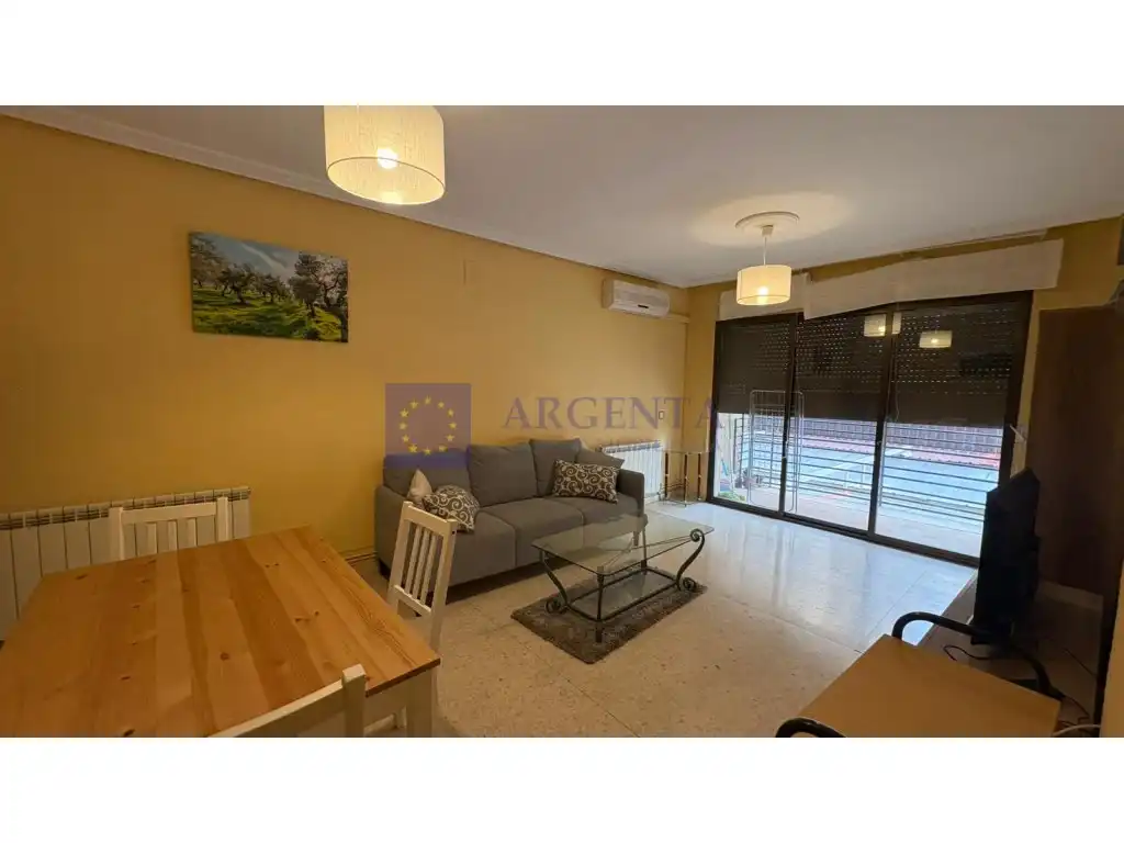 Vista exterior de Piso en venta en Cáceres con Aire acondicionado y Amueblado