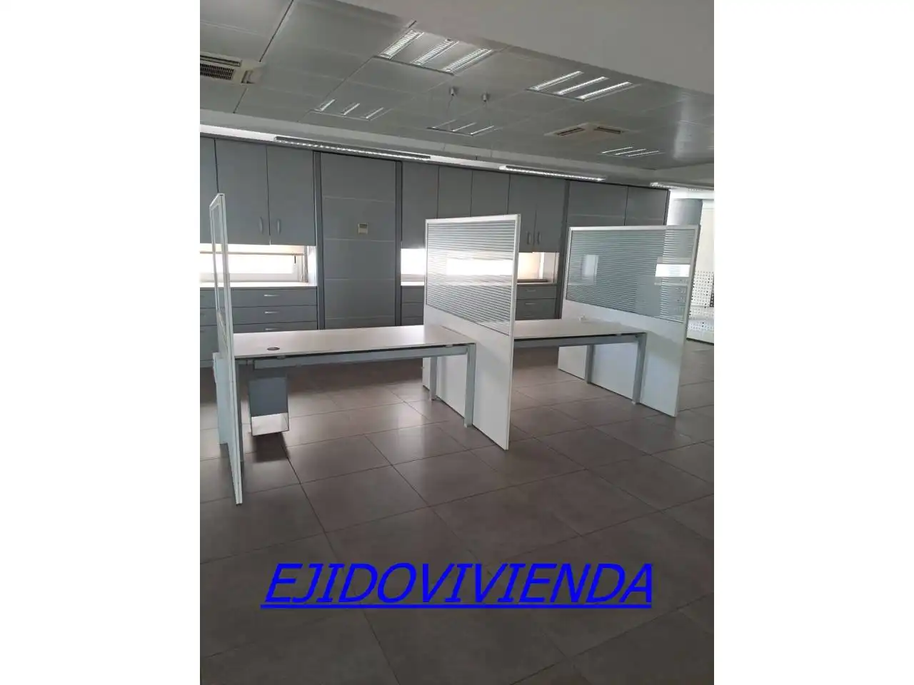 Oficina en venda en Vícar