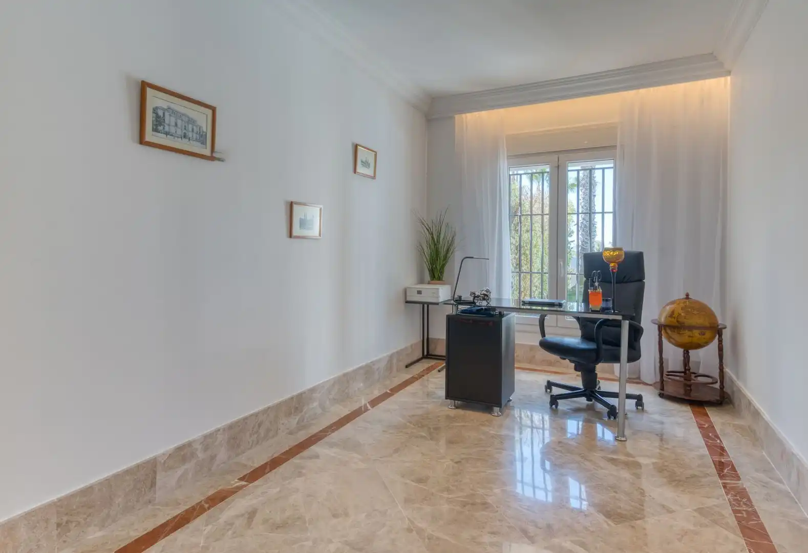 Casa adosada en venda en Marbella amb Aire condicionat, Jardí privat i Terrassa