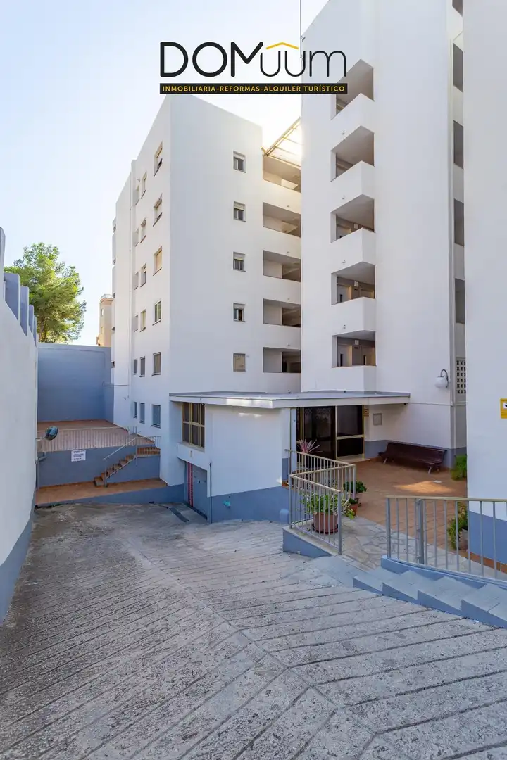 Außenansicht von Erdgeschoss zum Verkauf in Salou mit Heizung, Parkett und Terrasse