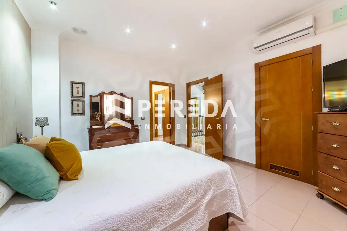 Schlafzimmer von Einfamilien-Reihenhaus zum Verkauf in Roquetas de Mar mit Terrasse