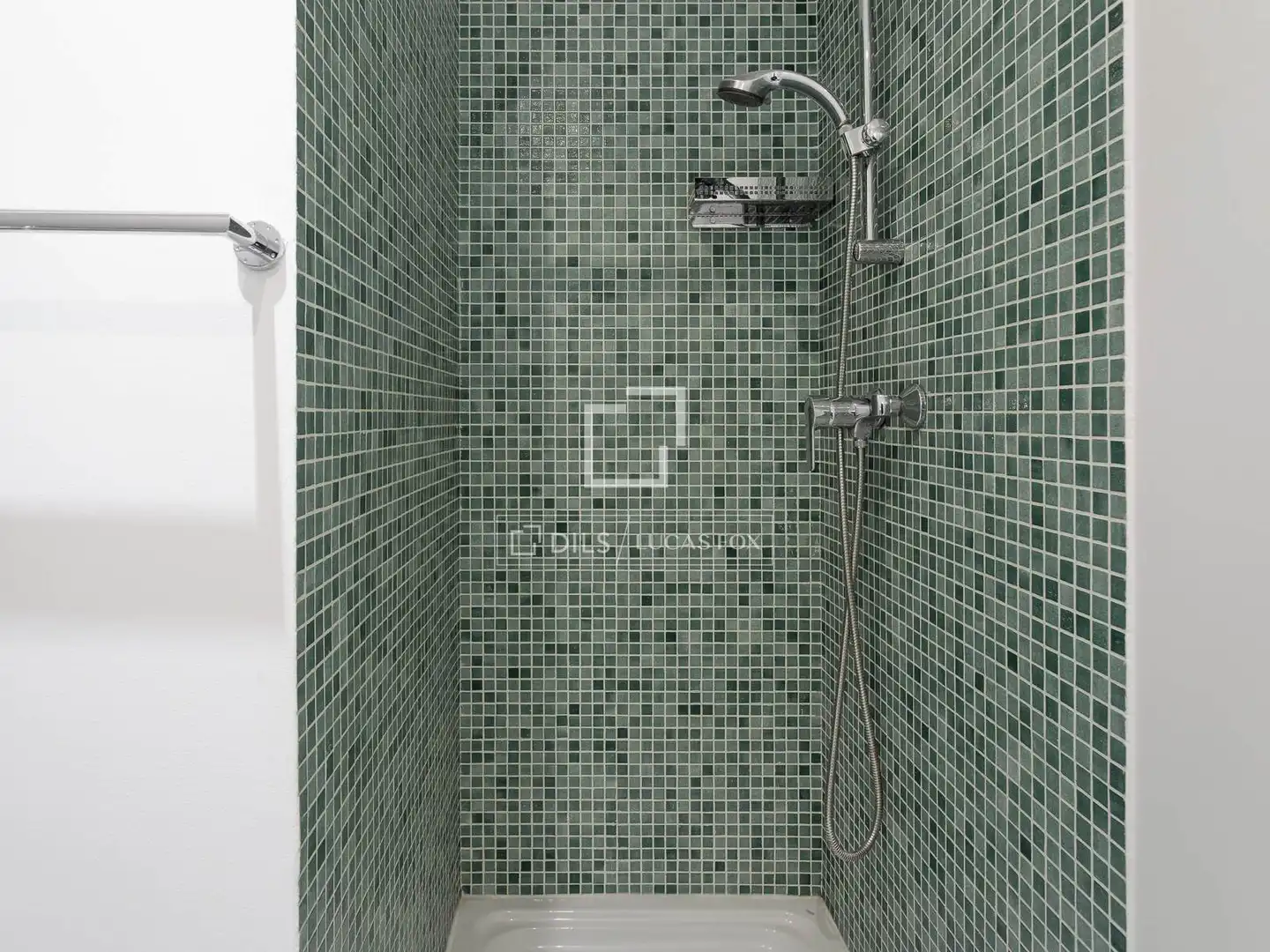 Badezimmer von Wohnung zur Miete in Madrid mit Klimaanlage, Heizung und Parkett