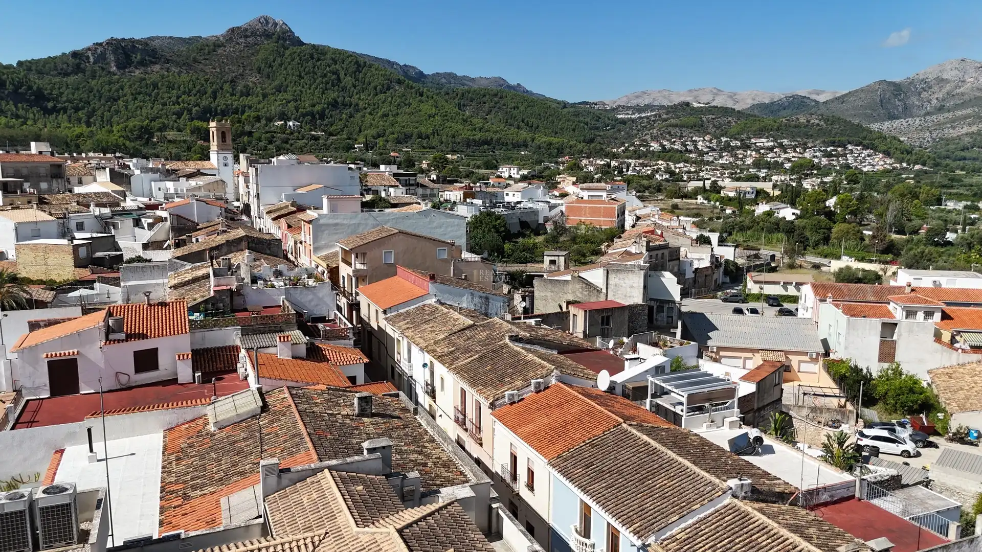 Vista exterior de Casa adosada en venda en Orba amb Aire condicionat, Calefacció i Terrassa