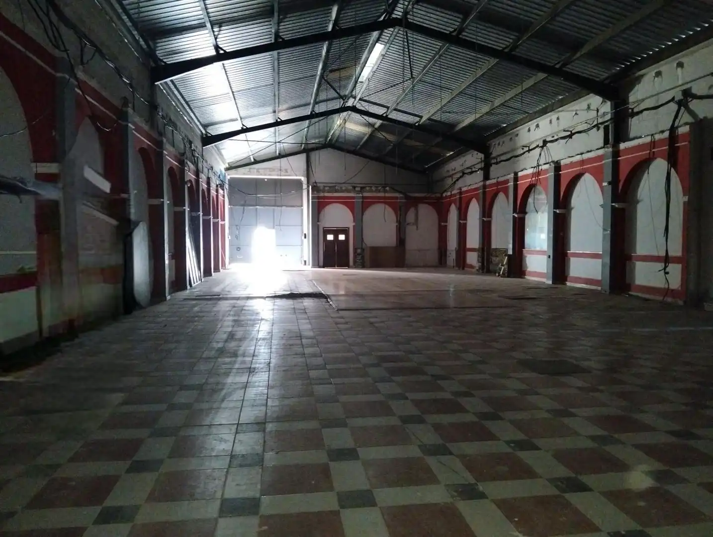 Nave industrial de alquiler en Sevilla