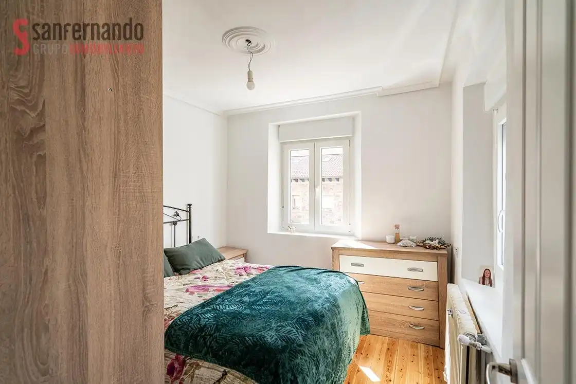 Dormitori de Casa o xalet en venda en Campoo de Enmedio amb Calefacció, Jardí privat i Terrassa