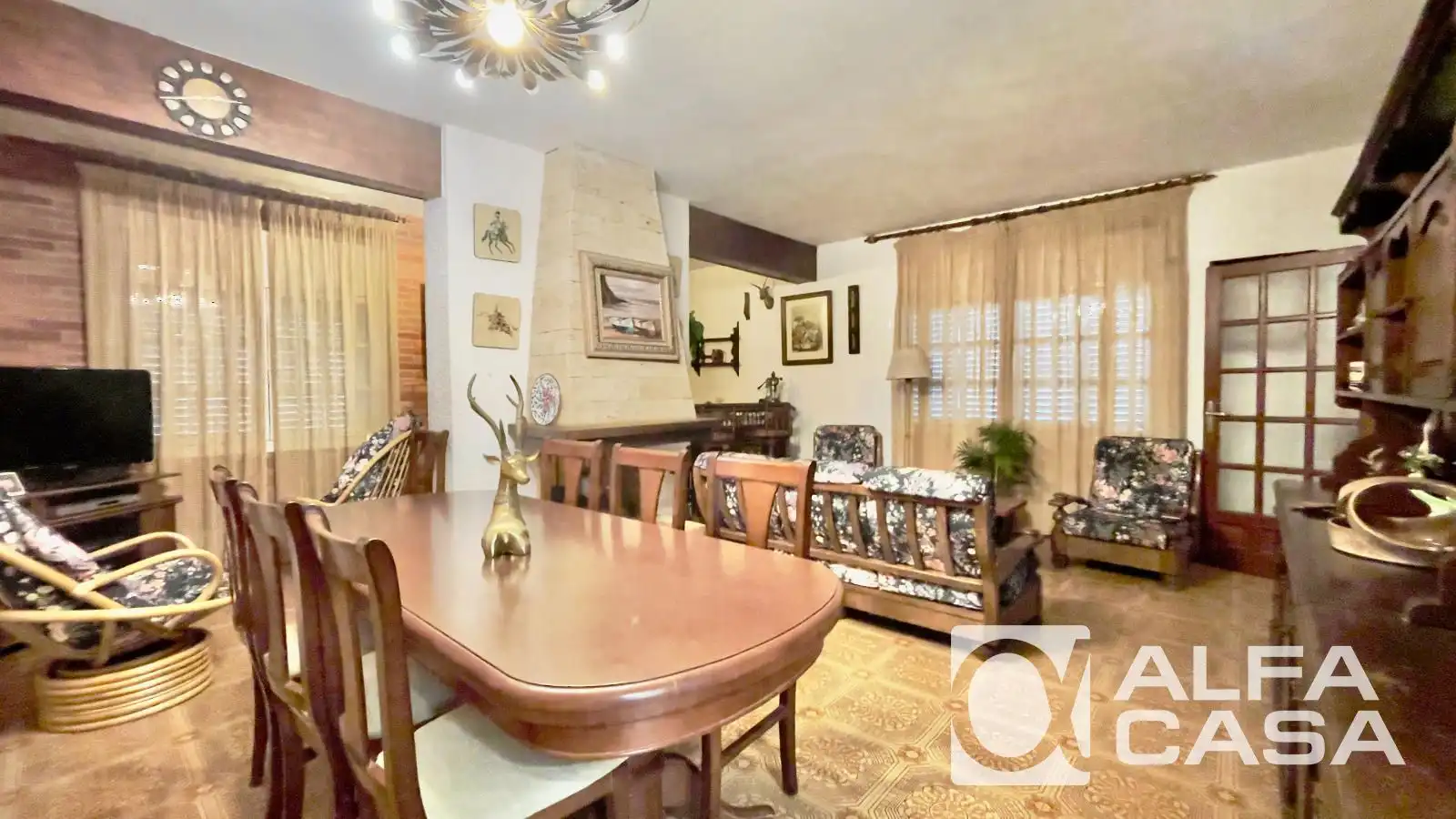 Dining room of Houses for sale in Canyelles