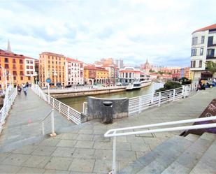 Vista exterior de Pis en venda en Bilbao  amb Calefacció i Terrassa