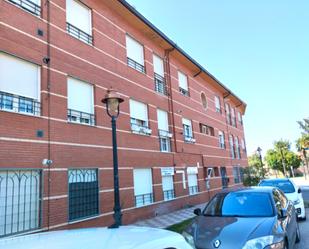 Exterior view of Apartment for sale in Yunquera de Henares  with Air Conditioner, Heating and Storage room