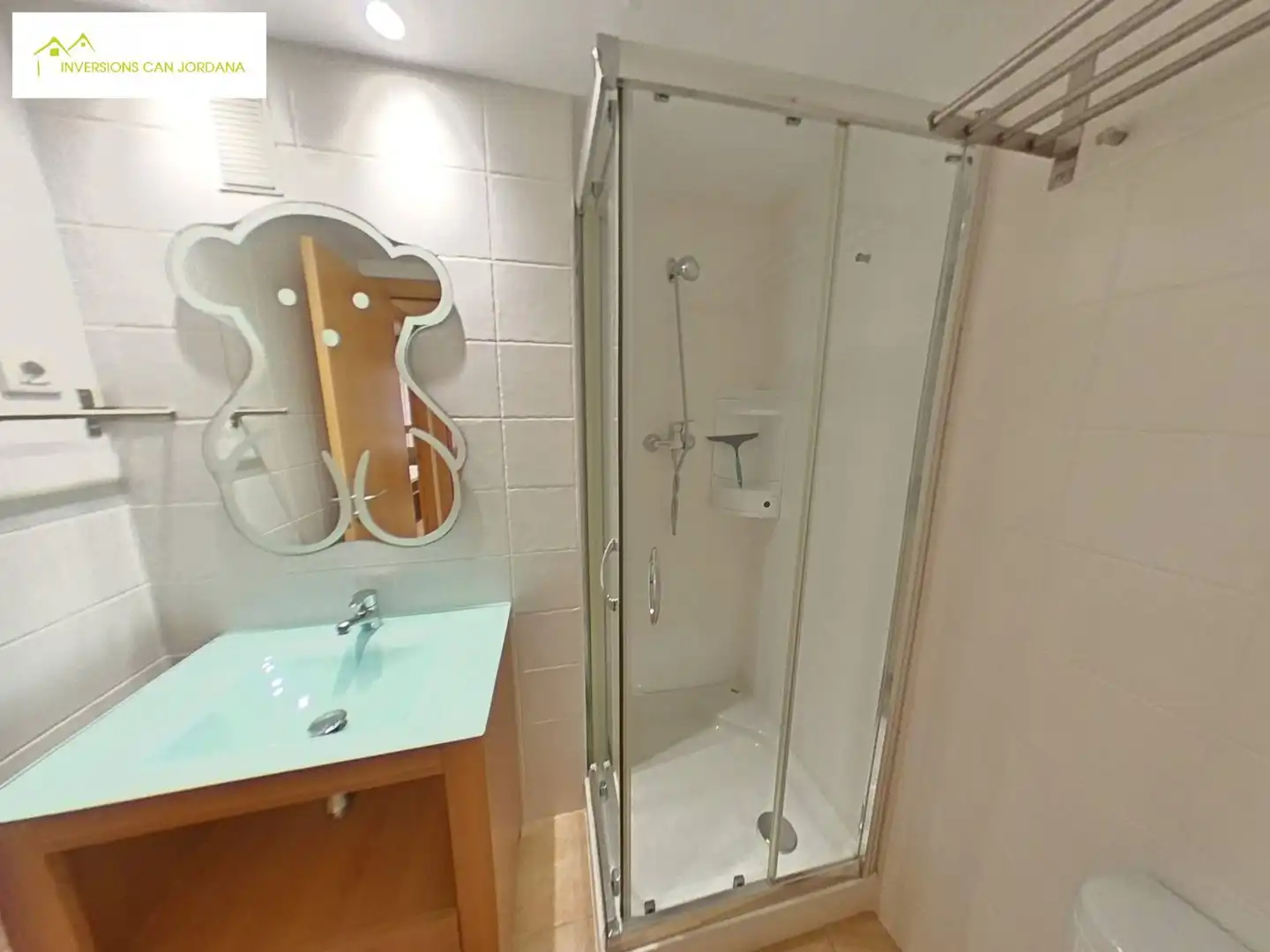 Badezimmer von Wohnungen zum Verkauf in Lloret de Mar mit Klimaanlage, Heizung und Abstellraum
